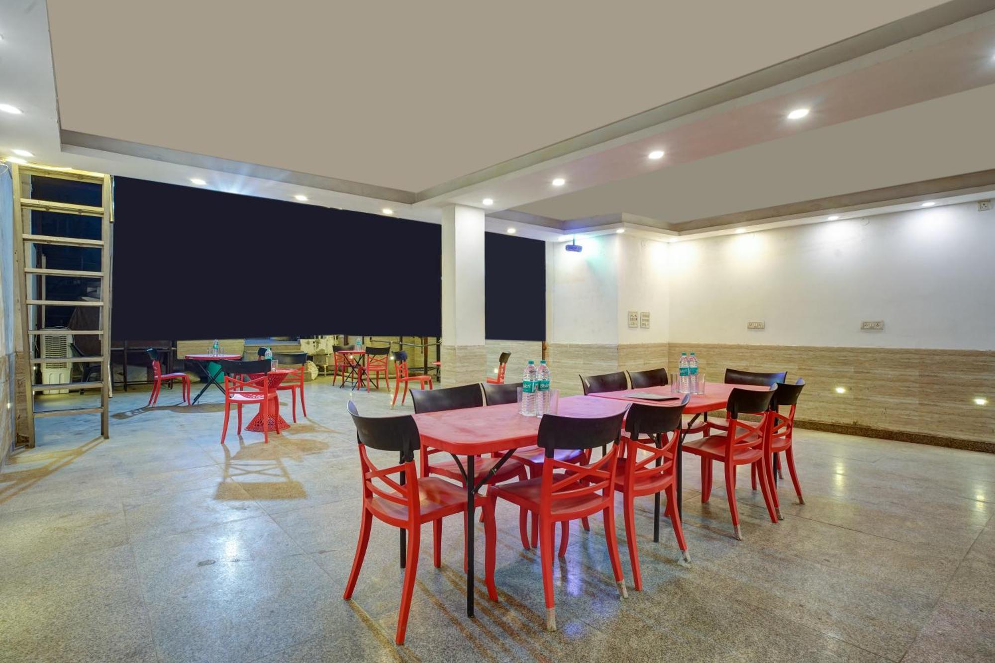 The Hindustan International - Traveller'S Choice Award 2025 Best Of Best Winning Hotel New Delhi Exteriör bild