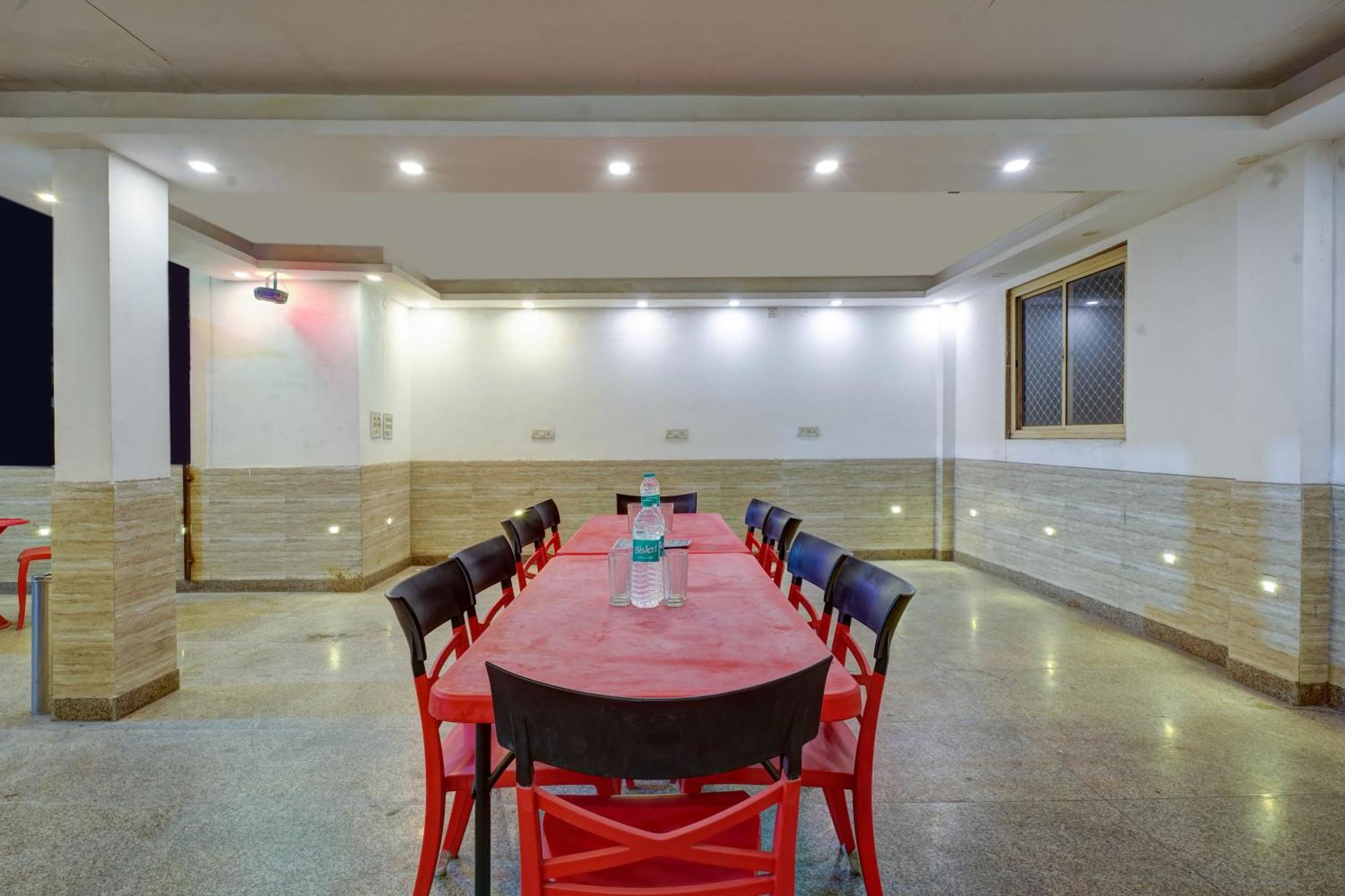 The Hindustan International - Traveller'S Choice Award 2025 Best Of Best Winning Hotel New Delhi Exteriör bild