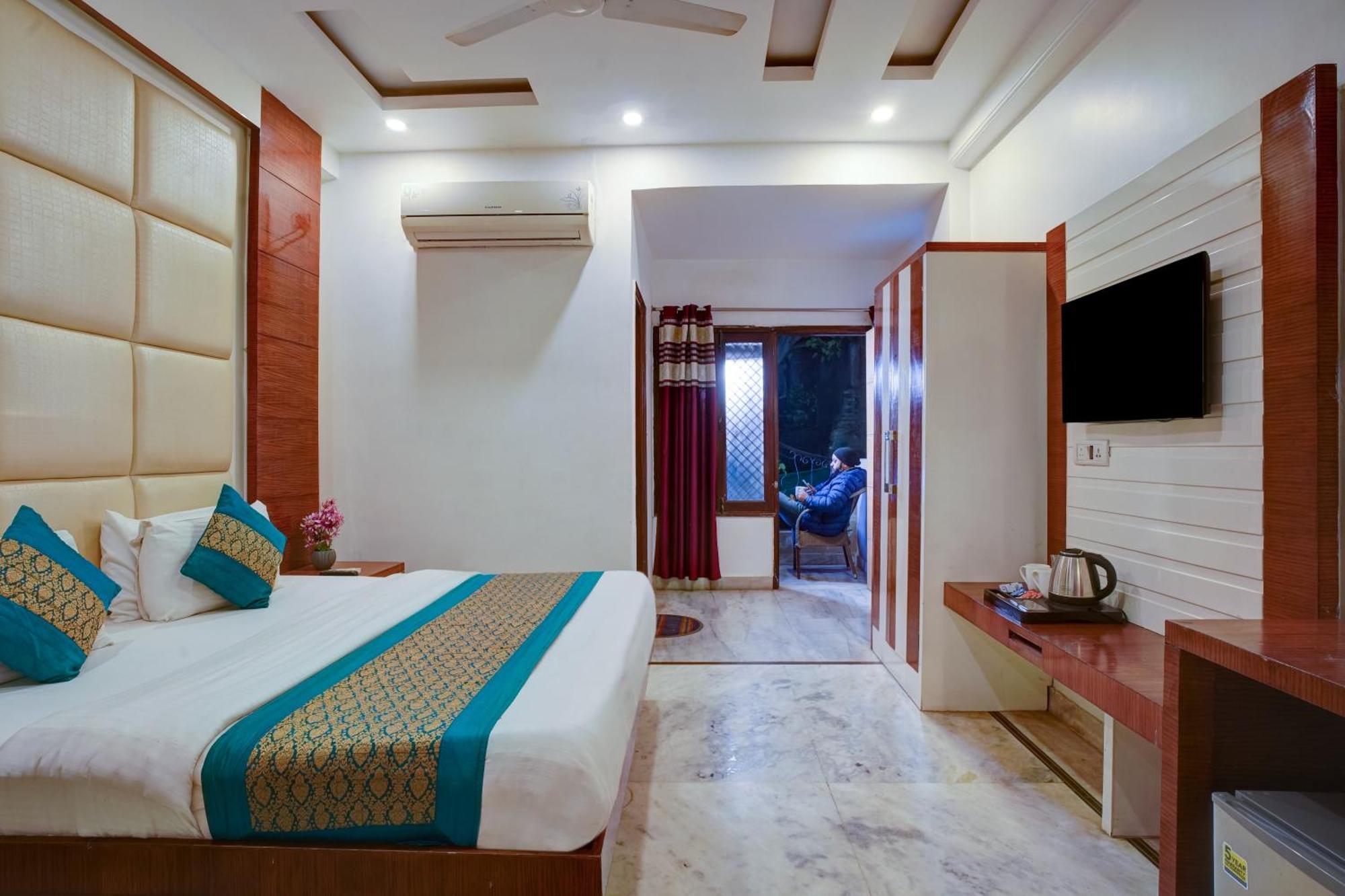 The Hindustan International - Traveller'S Choice Award 2025 Best Of Best Winning Hotel New Delhi Exteriör bild