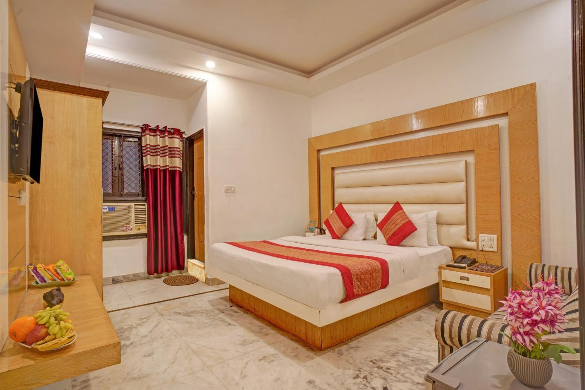 The Hindustan International - Traveller'S Choice Award 2025 Best Of Best Winning Hotel New Delhi Exteriör bild