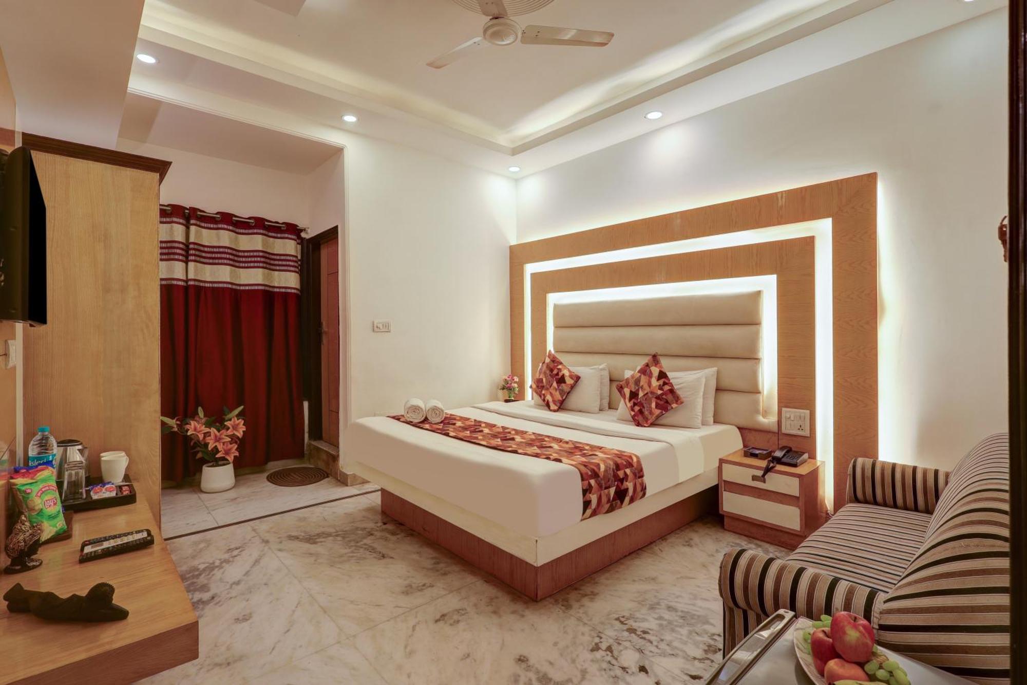 The Hindustan International - Traveller'S Choice Award 2025 Best Of Best Winning Hotel New Delhi Exteriör bild