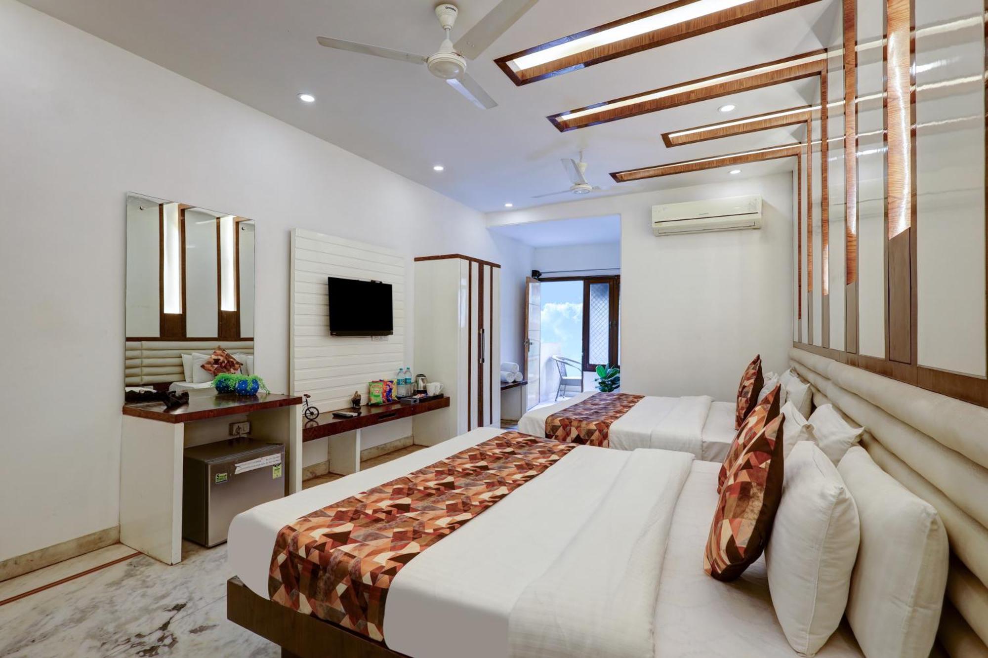 The Hindustan International - Traveller'S Choice Award 2025 Best Of Best Winning Hotel New Delhi Exteriör bild