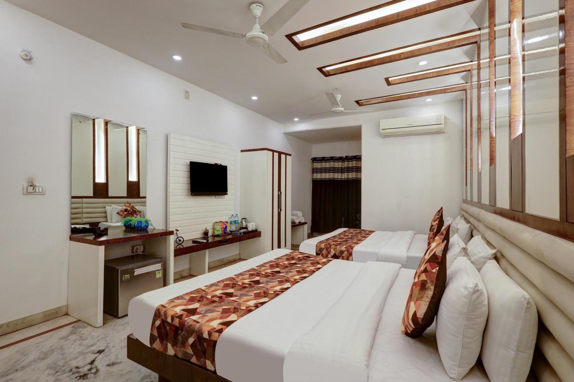 The Hindustan International - Traveller'S Choice Award 2025 Best Of Best Winning Hotel New Delhi Exteriör bild