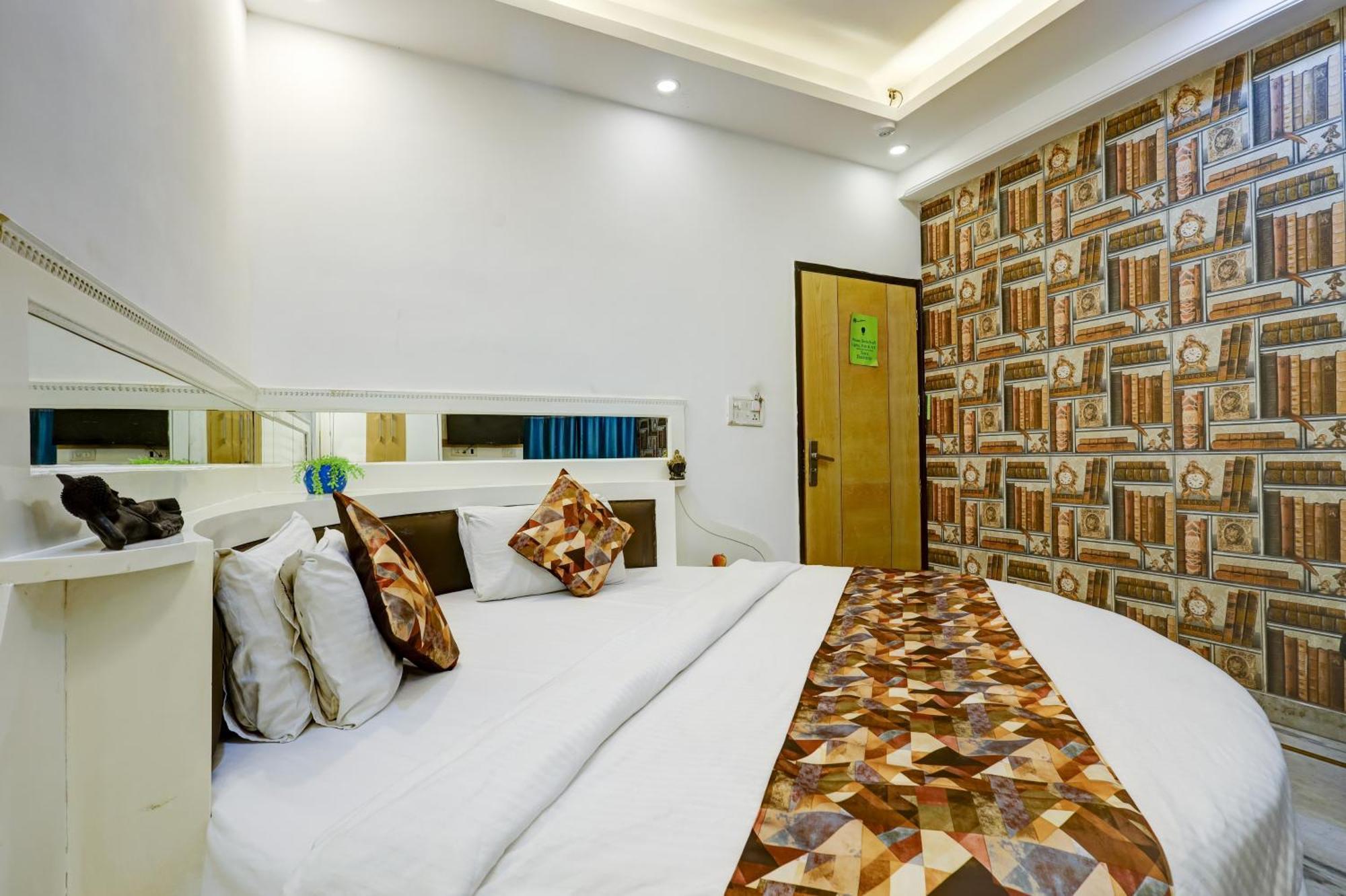 The Hindustan International - Traveller'S Choice Award 2025 Best Of Best Winning Hotel New Delhi Exteriör bild
