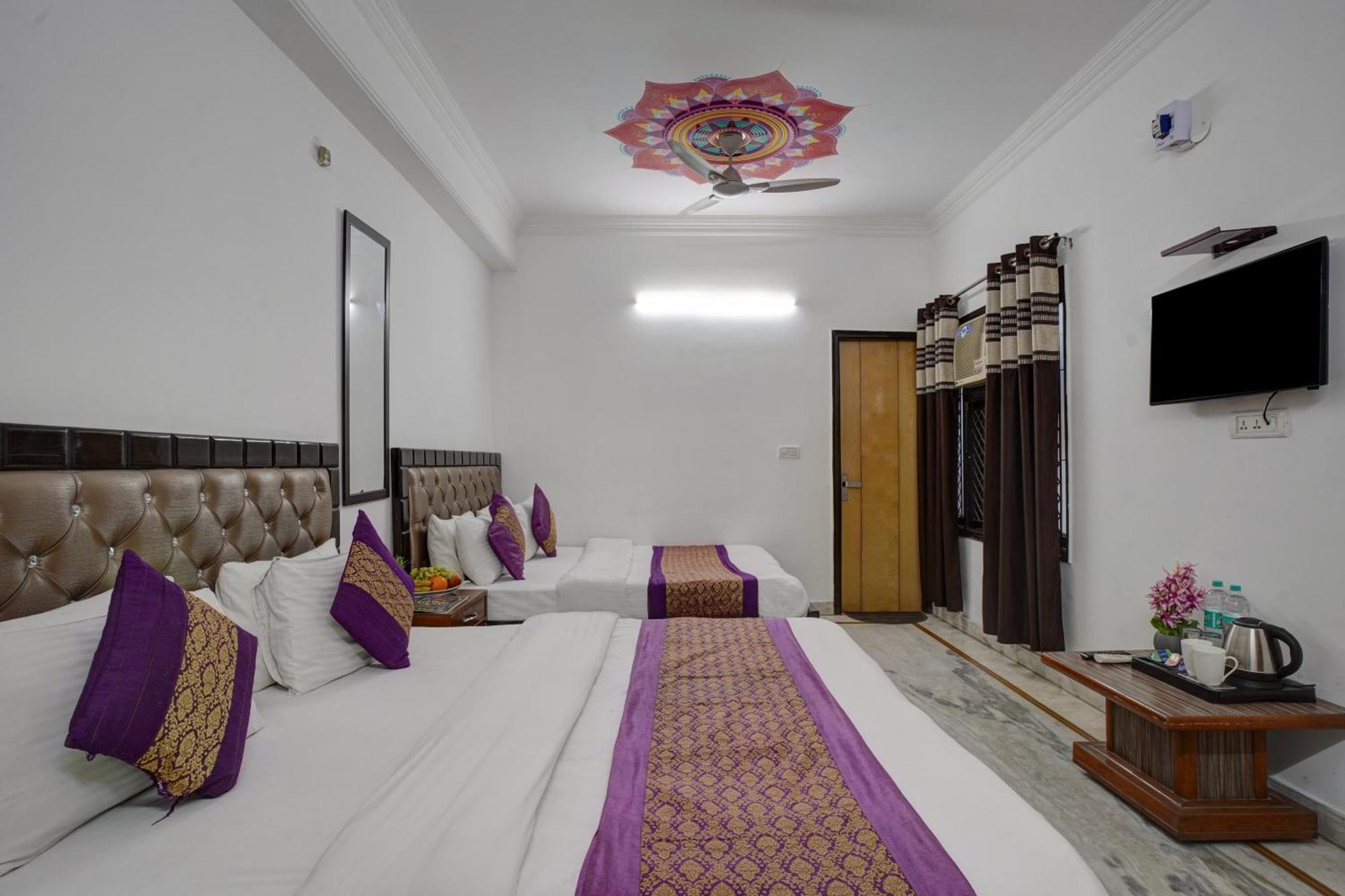 The Hindustan International - Traveller'S Choice Award 2025 Best Of Best Winning Hotel New Delhi Exteriör bild