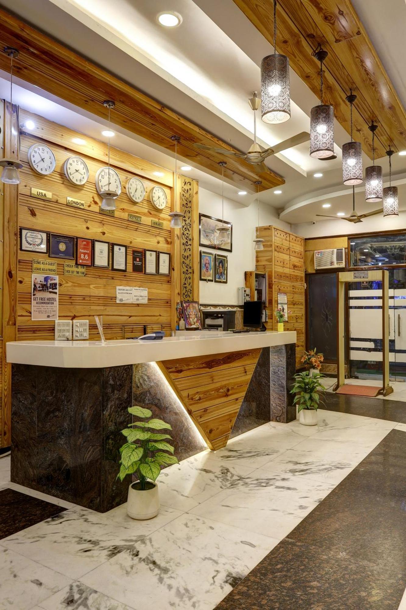 The Hindustan International - Traveller'S Choice Award 2025 Best Of Best Winning Hotel New Delhi Exteriör bild
