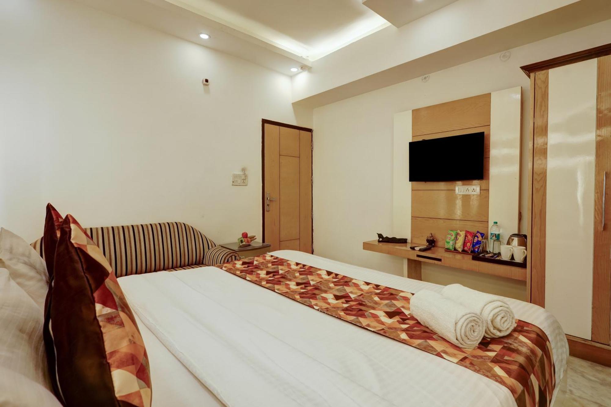 The Hindustan International - Traveller'S Choice Award 2025 Best Of Best Winning Hotel New Delhi Exteriör bild